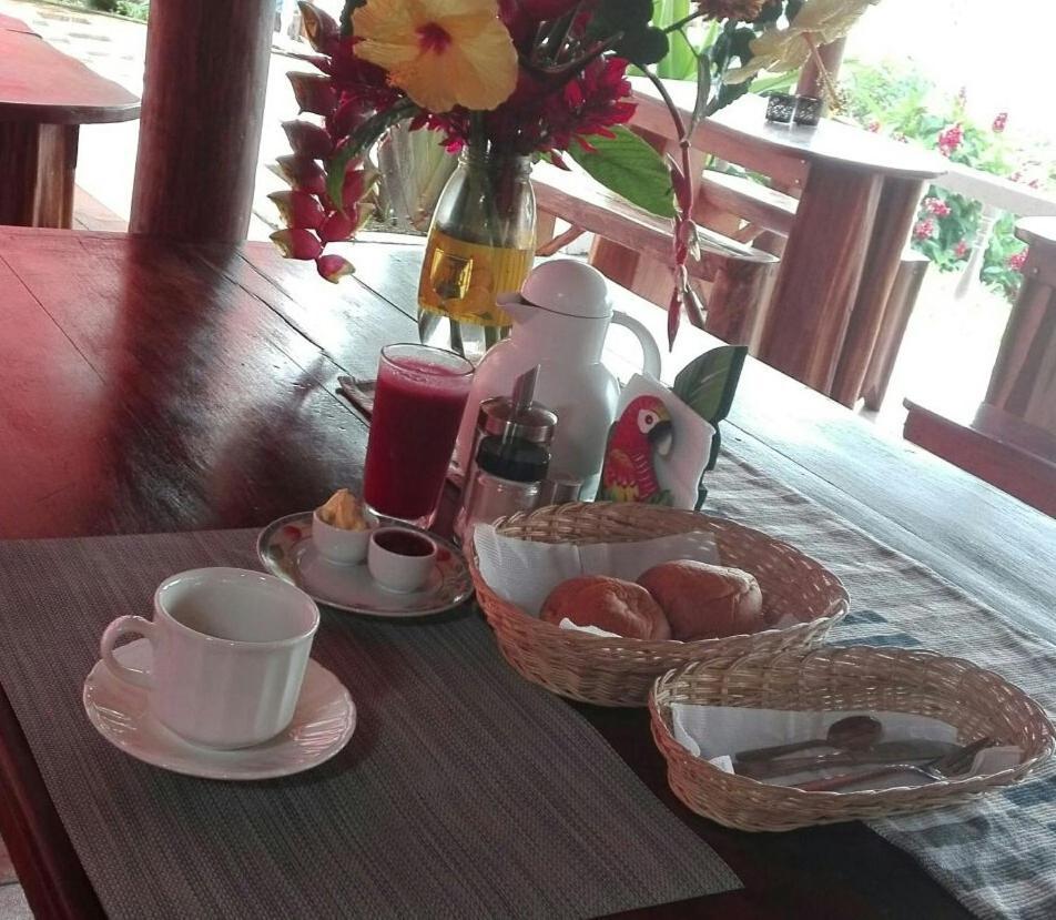 Hostal Tena Ñaui Ngoại thất bức ảnh